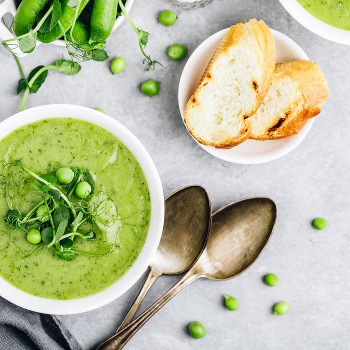Erbsencreme mit Knoblauch-Croutons
