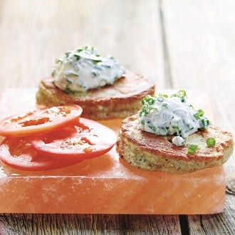 Blini mit Kräuterschmand