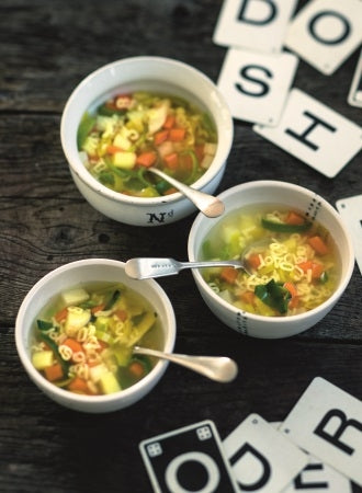 Gemüsesuppe mit Nudeln