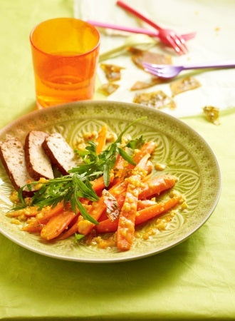 Ingwer-Chili-Möhren auf Rucola