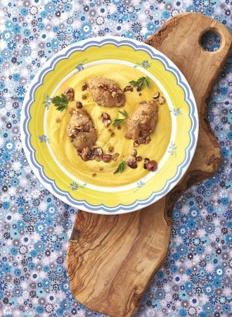 Möhrenschaumsuppe mit Haselnussklößchen