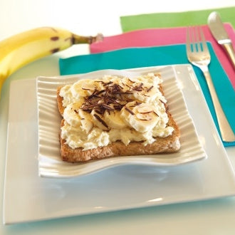 Bananenbrot mit Kokos-Cashew-Creme