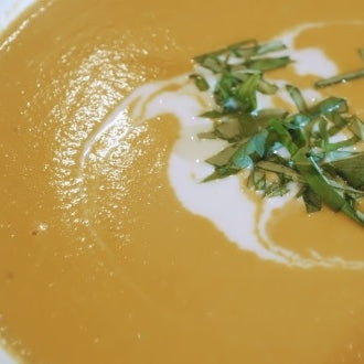 Tomaten-Kokosnuss-Suppe