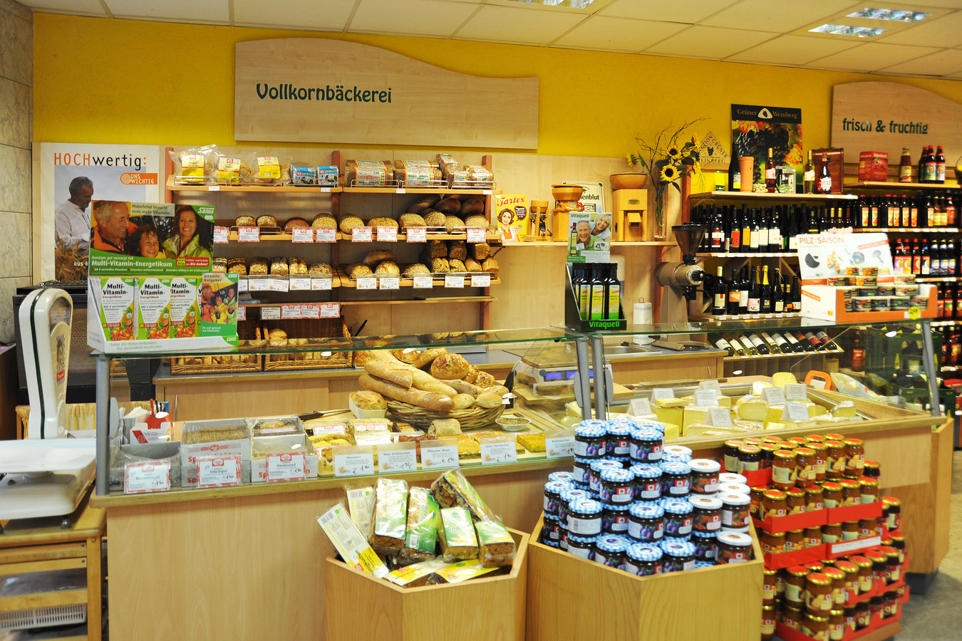 Käse- und Brottheke im Reformhaus Kümper