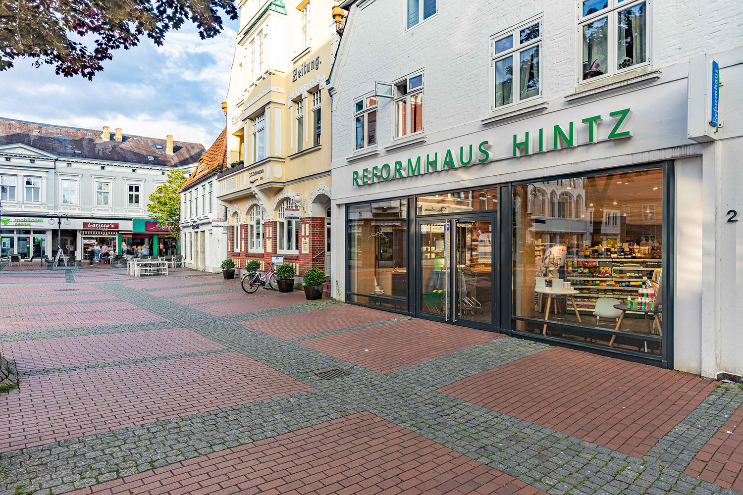 Das Bild ist die Außenansicht der Reformhaus Hintz Filiale in Eckernförde. 